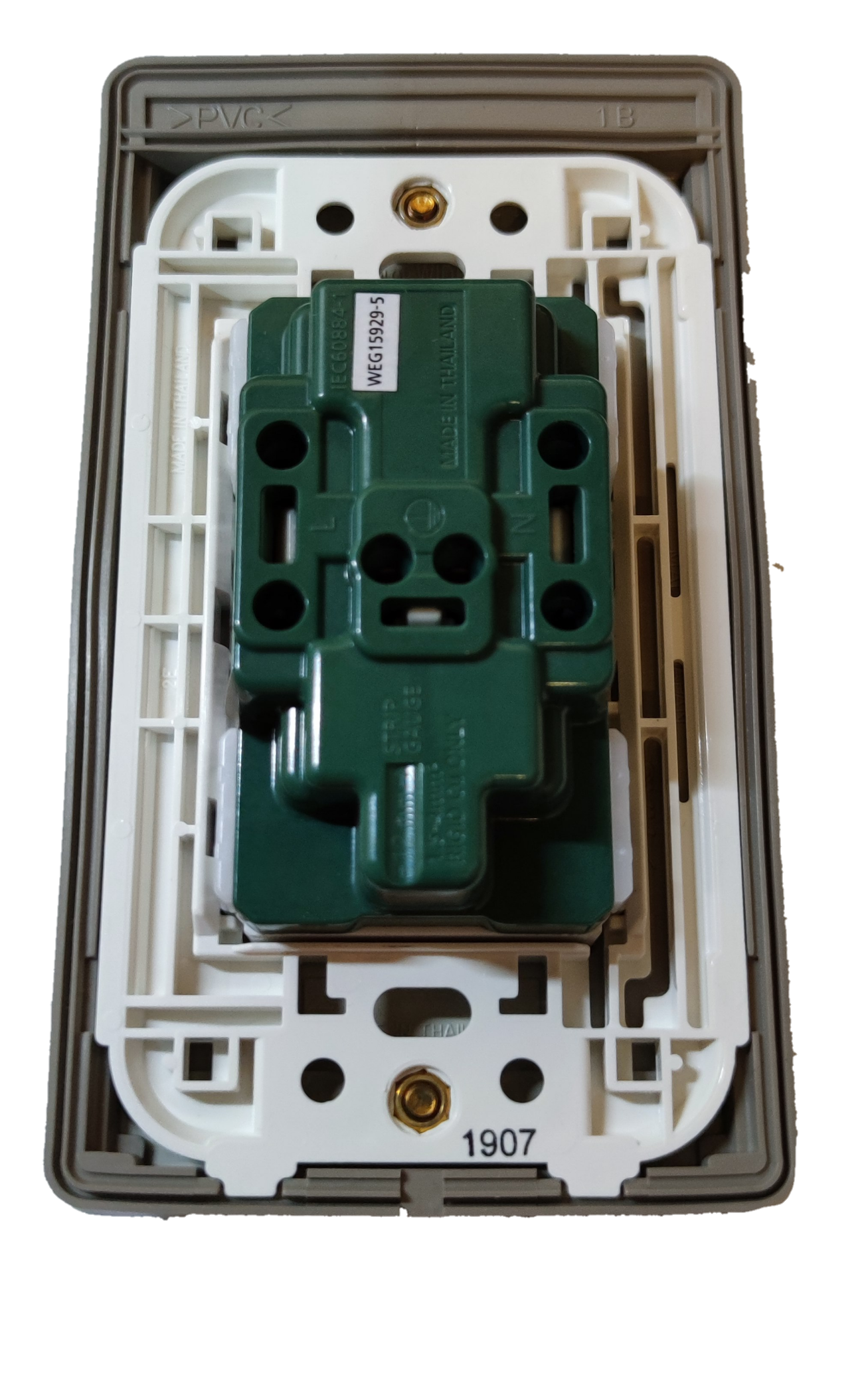 Panasonic Duplex Universal Convenience Outlet with Weatherproof Plate Cover, Weatherproof Duplex Universal Outlet Wide Series, Duplex Receptacle with Ground and Weatherproof Plate Cover WEG15925-5 / WEG7903