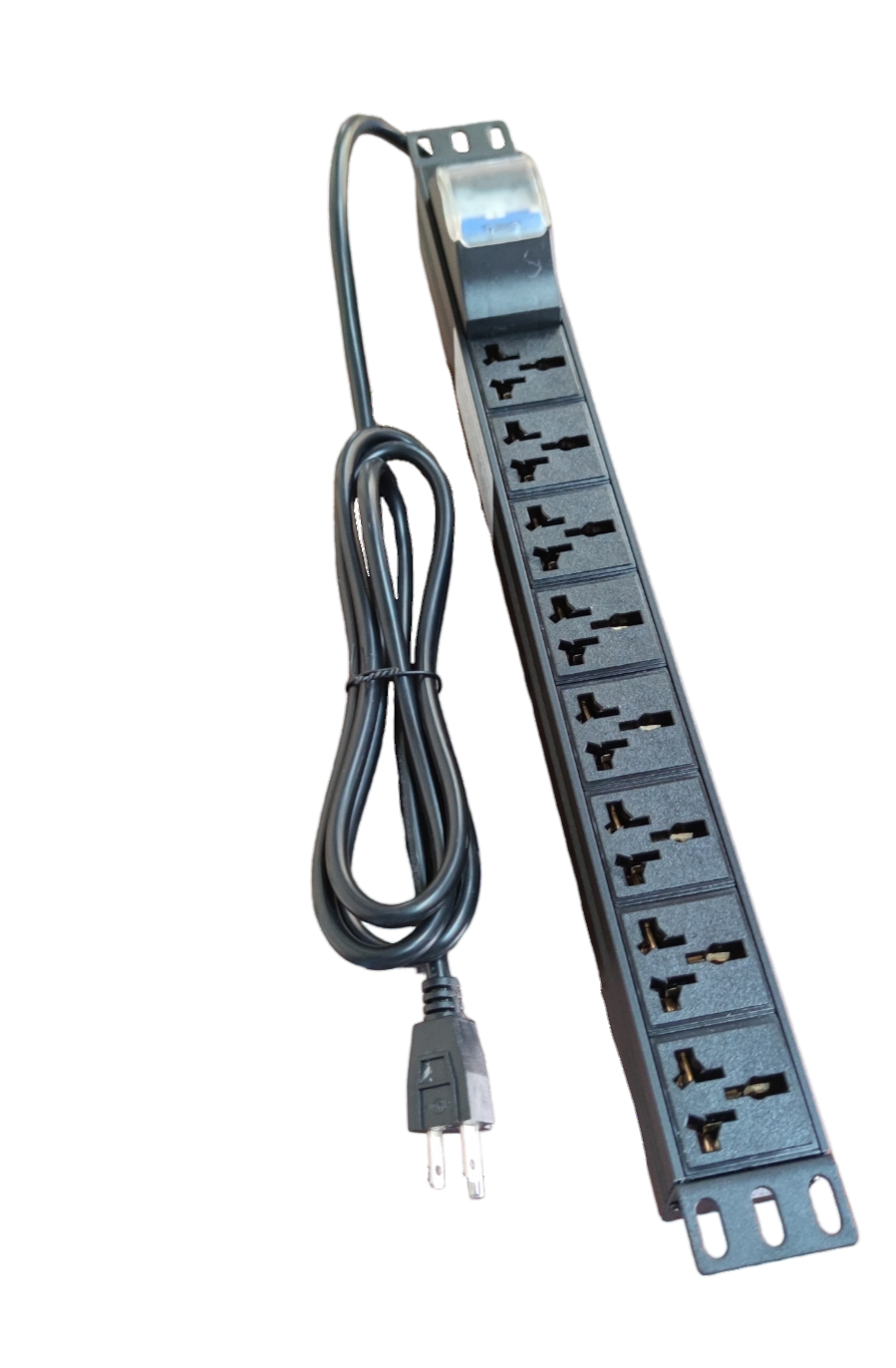 Grippes 32A 250V universal power distribution unit with multiple sockets and attached power cord