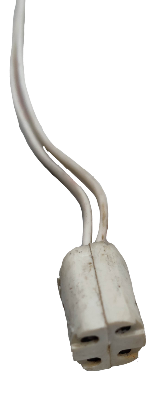 4 pin lamp socket 220V with two insulated wire leads for light fixtures