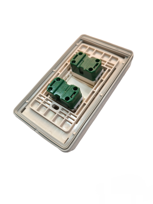 Omni Weatherproof 2 Gang Flat Pin Outlet 15A 250V WPP-602+WWP-112S+(WWR-200x2)