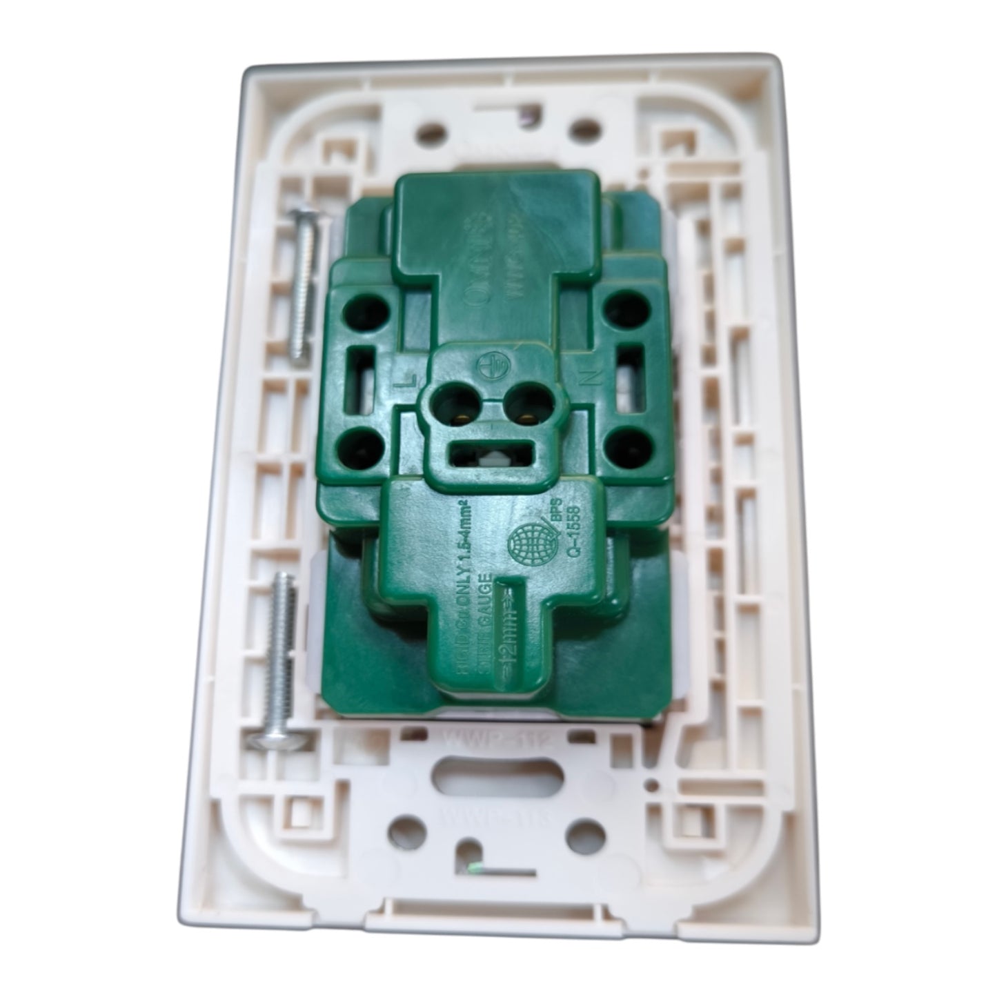 Omni Duplex Universal Outlet with Ground and Plate Cover 16A 250V WWP-113+WWG-402