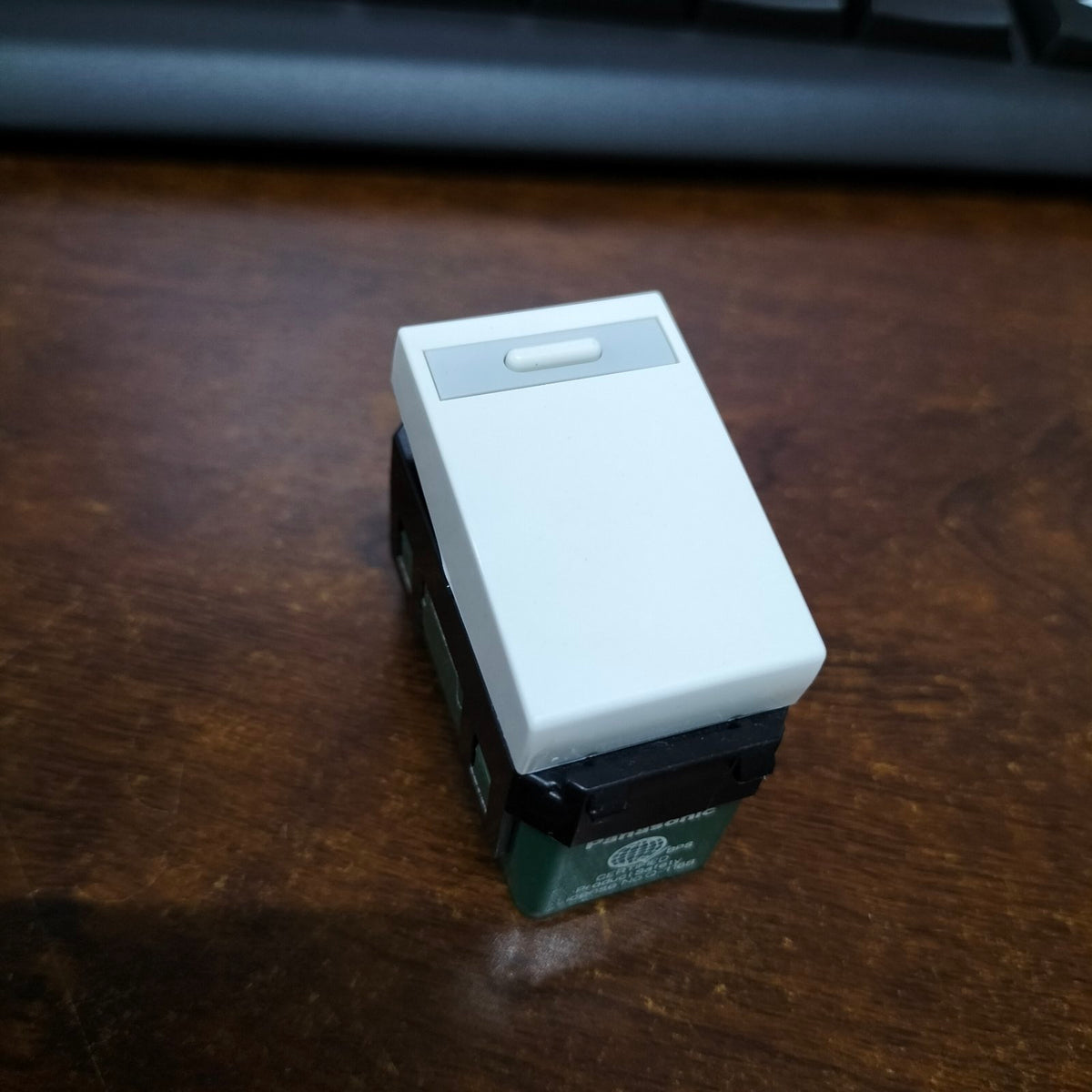 Panasonic 1 Way Switch Non Illuminated 16A 250V Refina Series, WEG5531