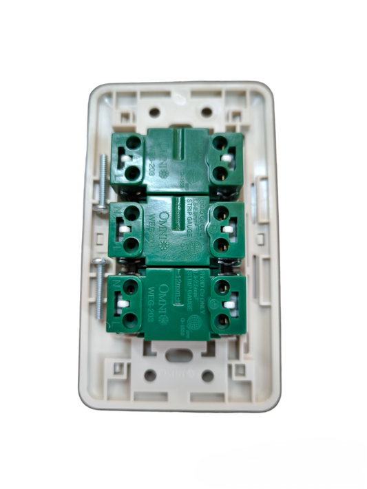 Omni 3 Gang Flat Pin Outlet with Ground with Plate WEP-103+(WEG-203x3)