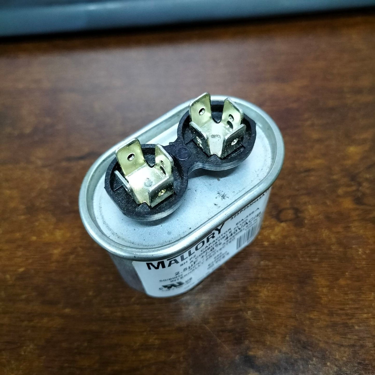 Mallory Oil-Filled Metallized Polypropylene Film Running Capacitor 2.5UF 440V AC 50/60Hz Cylindrical Aluminum Can, With Resin-Sealed Terminals, Assembled in MEXICO