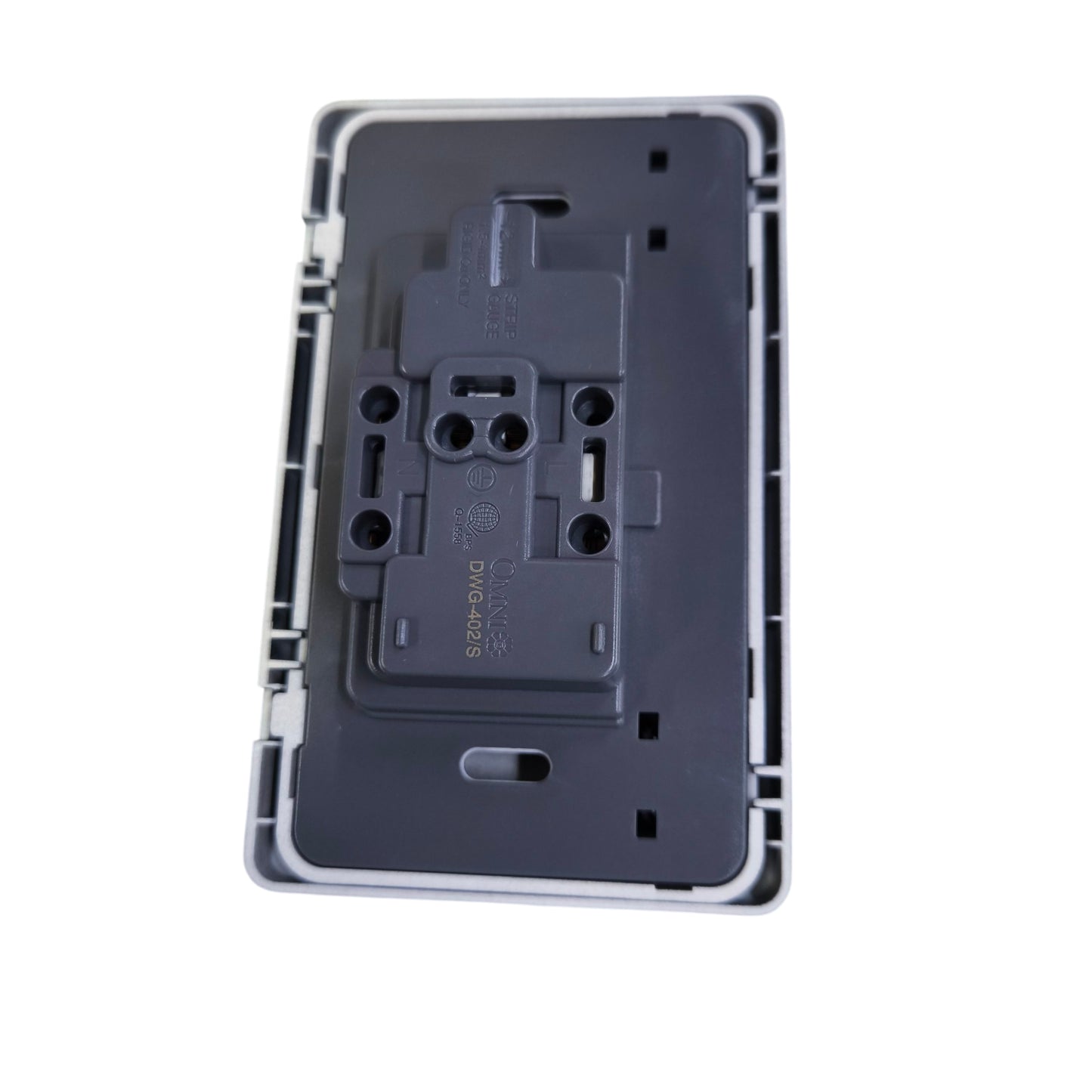 Omni Duplex Universal Outlet with Switch 16A 250V