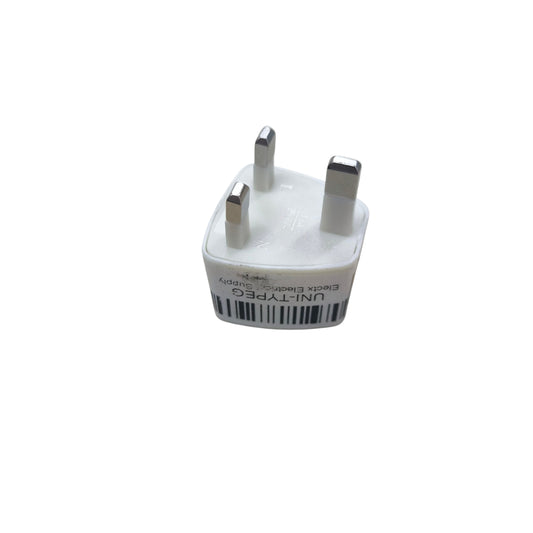 Universal Travel Adaptor to Type G Plug, Adaptor for  United Kingdom, Ireland, Malta, Malaysia, Hong Kong and Singapore
