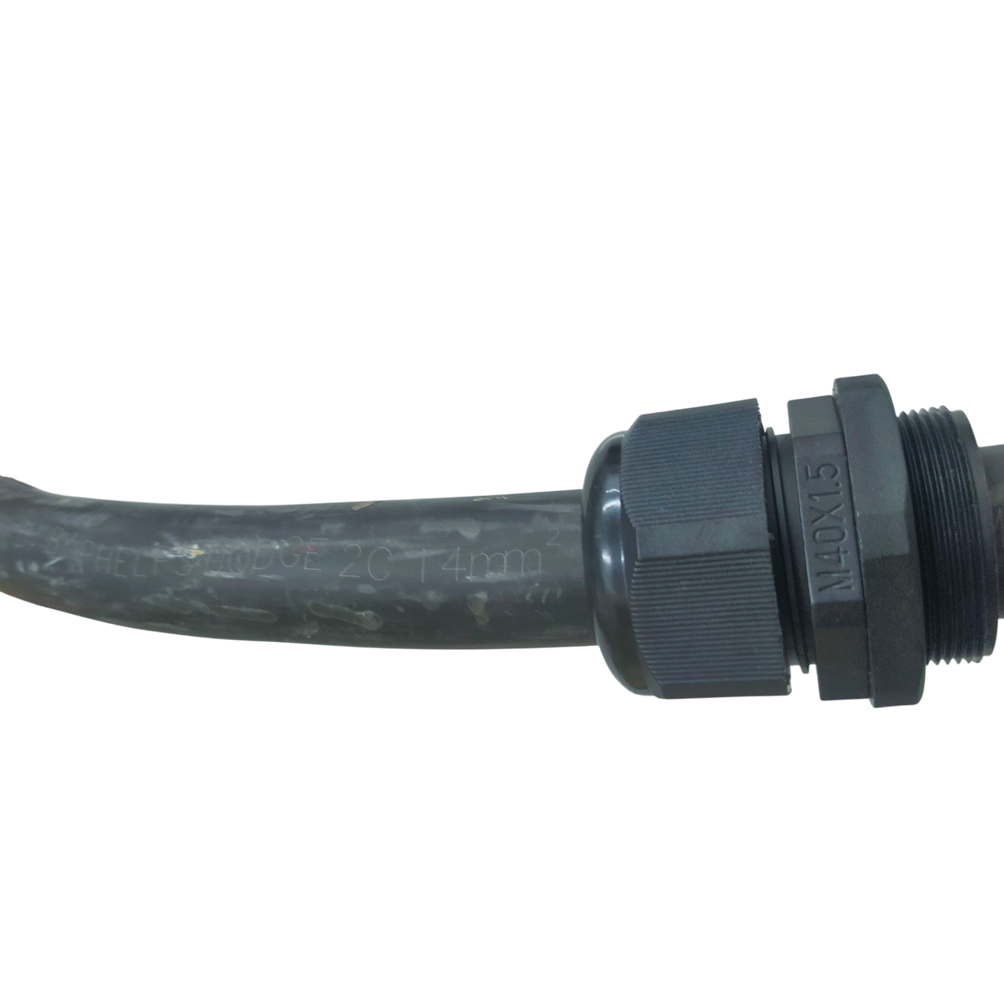 Grippes Cable Gland M40 22-28mm attached to black cable for secure cable management