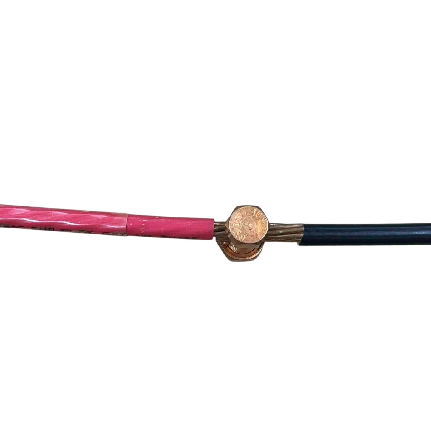 Solderless Connector 1 Bolt 5.5-14MM brass clamp joining red and black stranded wires on black background