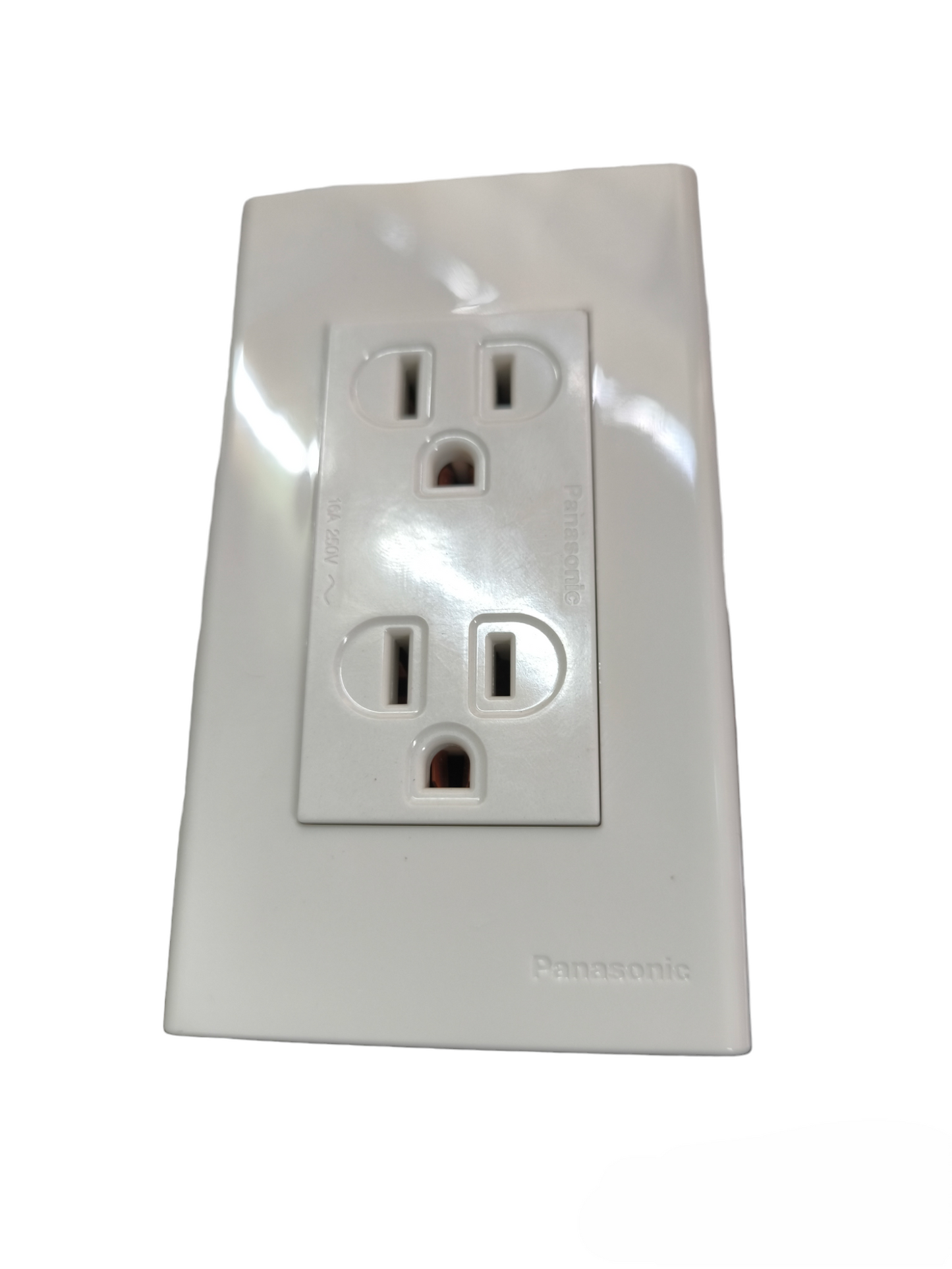 Panasonic Duplex Flat Pin Outlet with Ground 16A 250V with Plate Cover WEG1512-5/WEG6803W-1