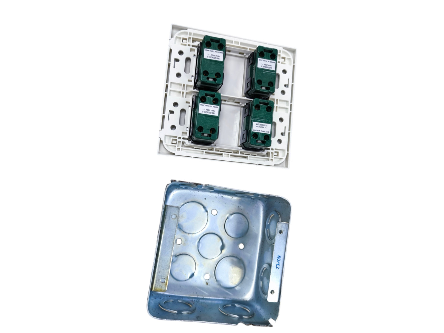 Panasonic 4 Gang 3 Way Switch 16A 250V with Series with Utility Box WEG6804+(4XWEG5002K-5)+Utility Box