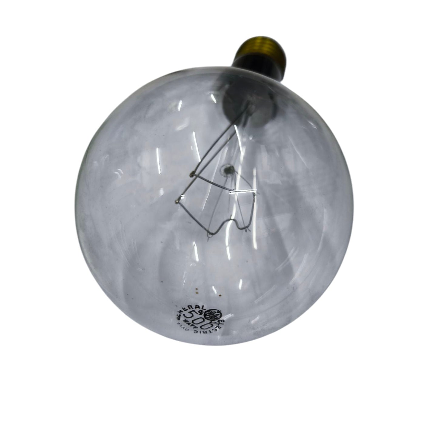 GE 500W incandescent lamp in clear glass with a classic round shape for bright lighting