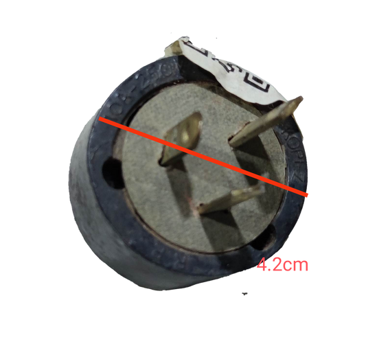 Kopez 10A 220V range plug with three metal prongs and round black base measuring 4.2 cm