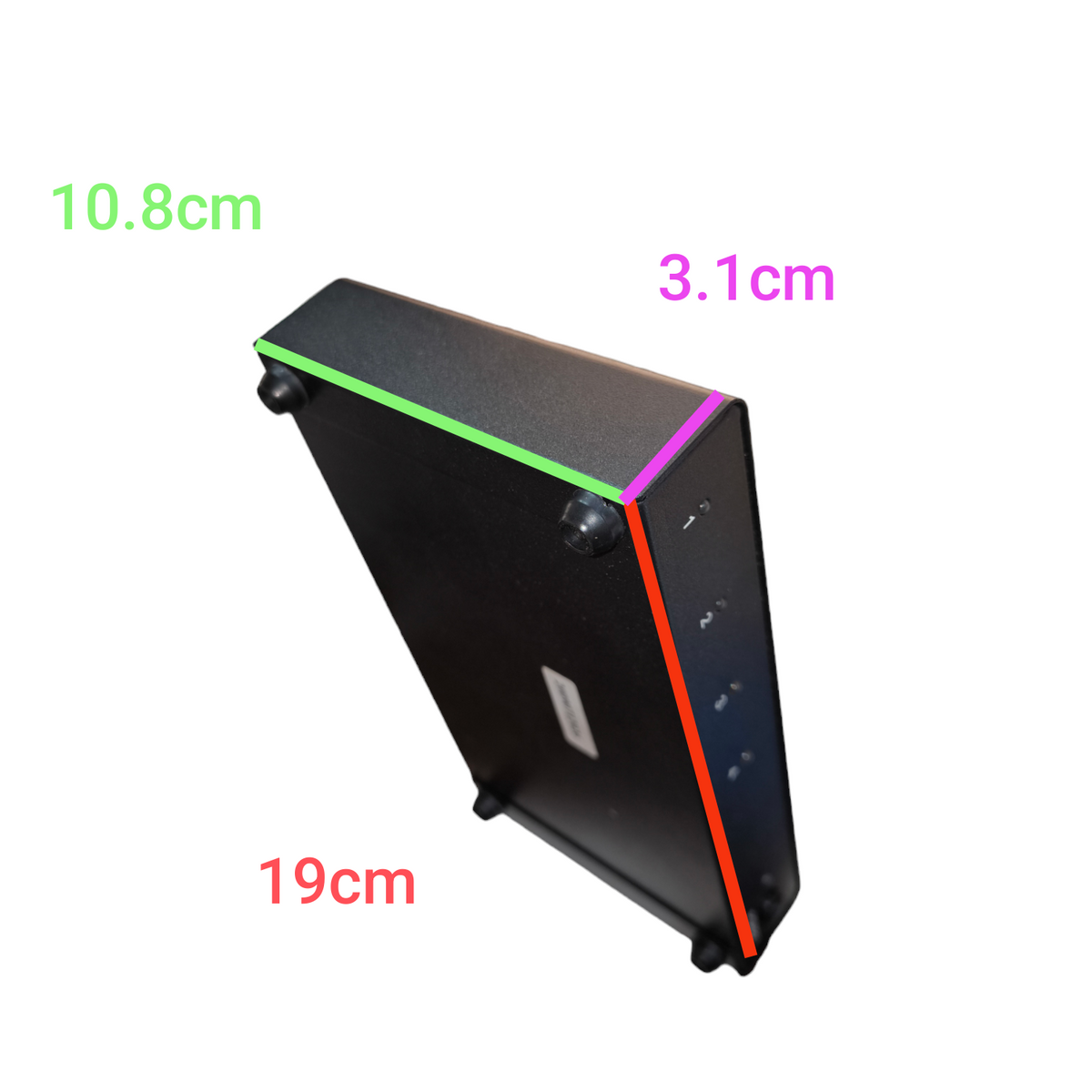 Grippes Splitter 1x4 Version 1.3 220V black rectangular cable adapter with four output ports