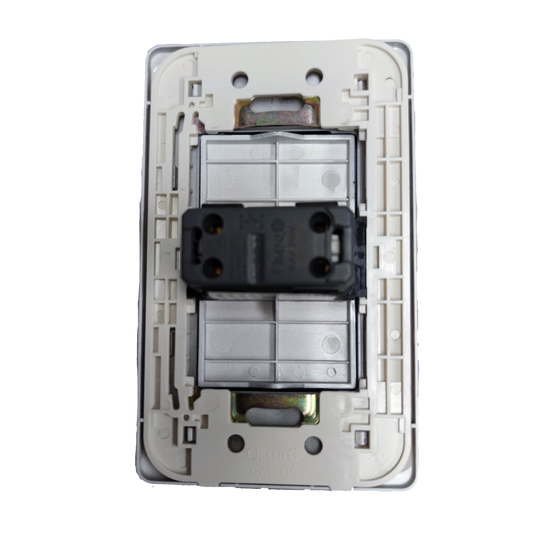Omni illuminated rocker switch 16A 250V installed in a wall plate with a clean design