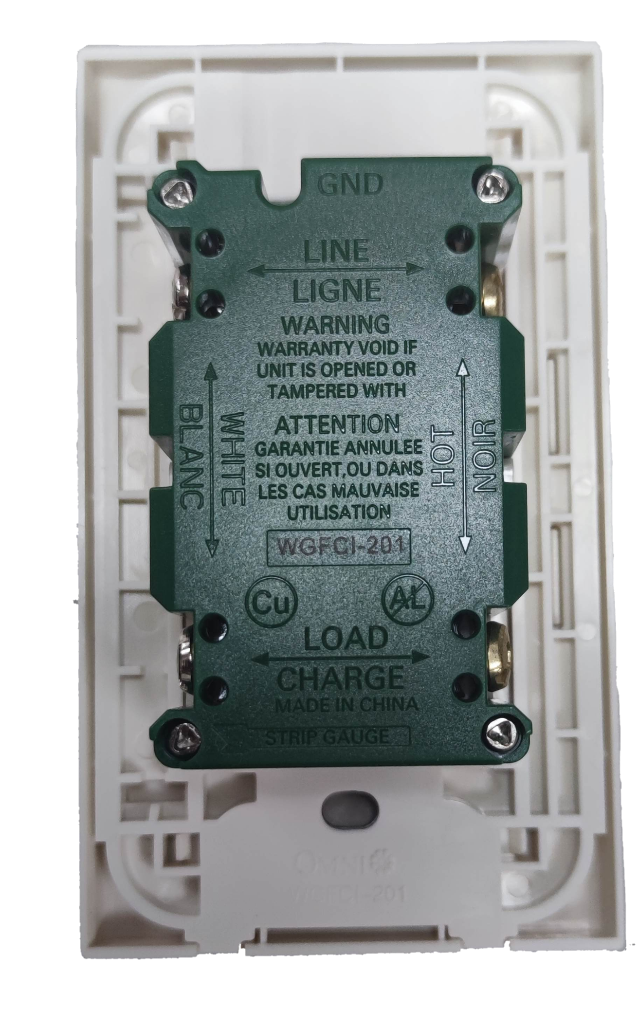 Omni GFCI outlet 20A 220V with detailed wiring instructions for safe installation