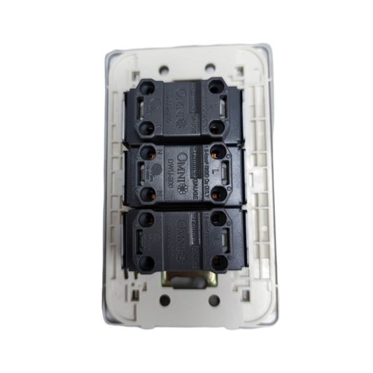Omni 3 gang universal outlet white faceplate showing three black universal sockets and mounting frame