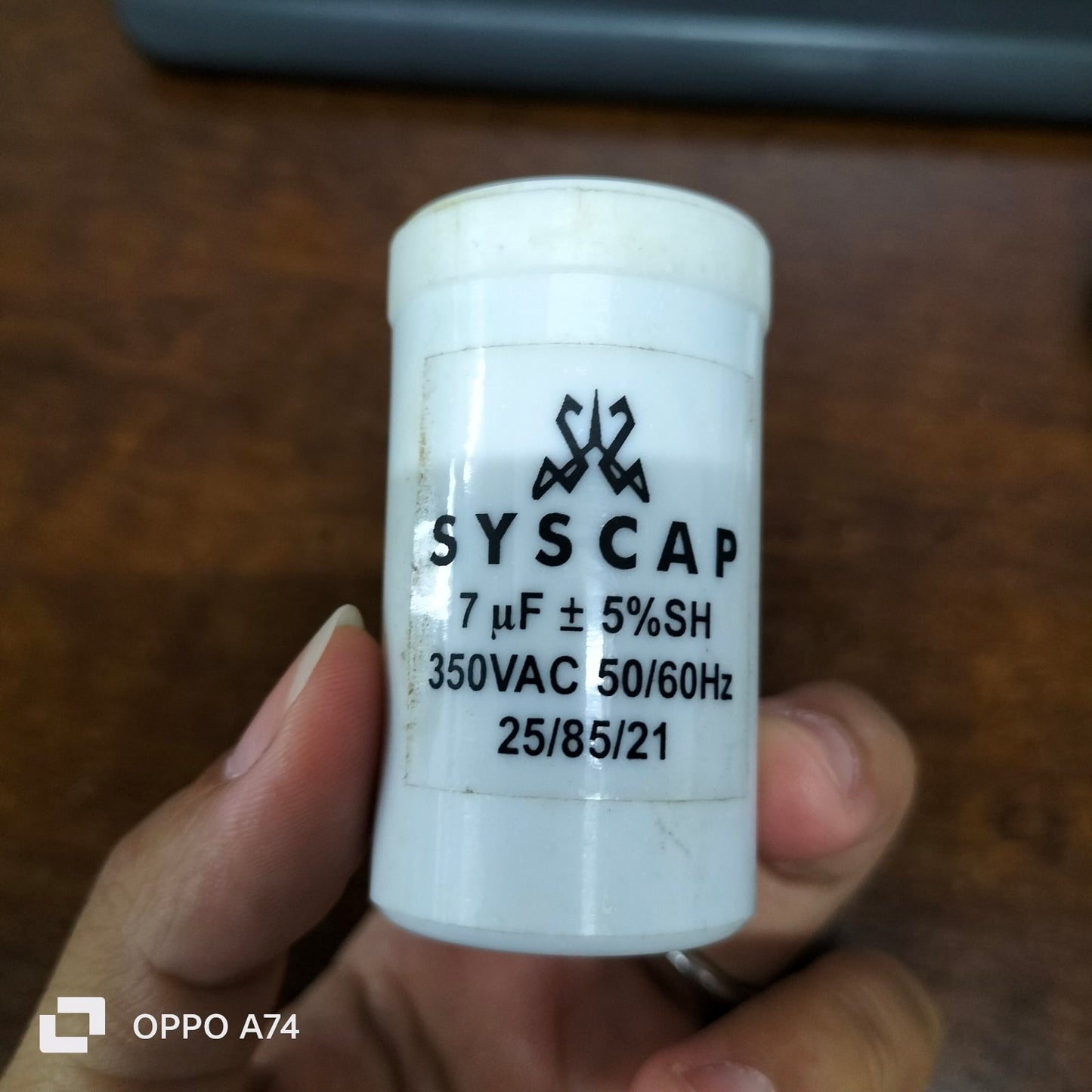 Syscap motor running capacitor 7.0MFD 350VAC 50 60Hz white cylindrical electrical part
