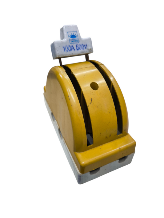 Yellow 2PDT transfer switch 600V power switch from China with 10A rating