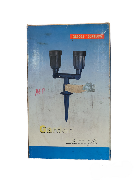 Twin Garden Lamp Holder 220V 200W outdoor lighting fixture with dual black lamp sockets on packaging