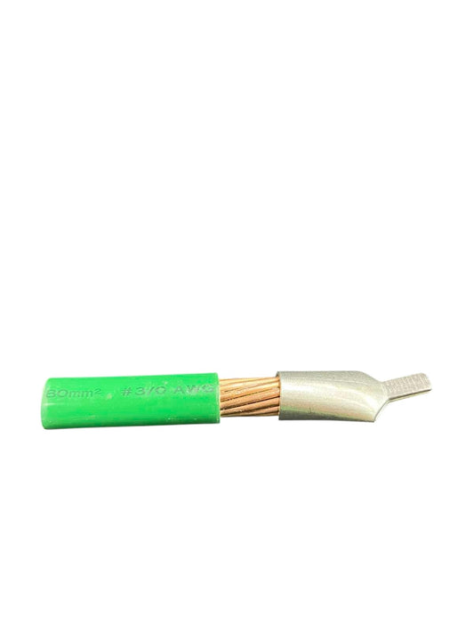 Lugs for Miniature Circuit Breaker C45-70 with green insulated copper cable end for secure electrical connection