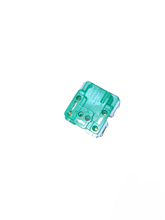 Omni Center Device Universal with Ground 10A 250V WWG-203