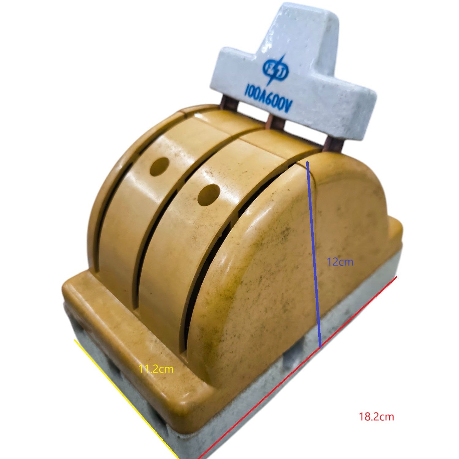 Taiyou 100A porcelain knife switch with durable design for reliable electrical control