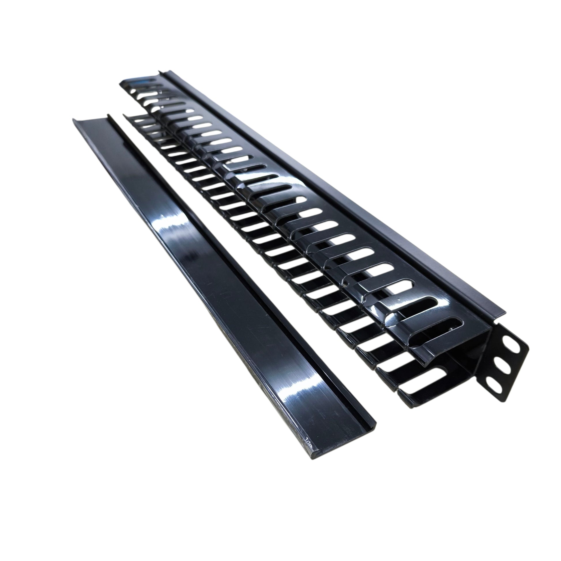 1U cable duct for data cabinet 19 Inches in sleek black finish for effective cable management