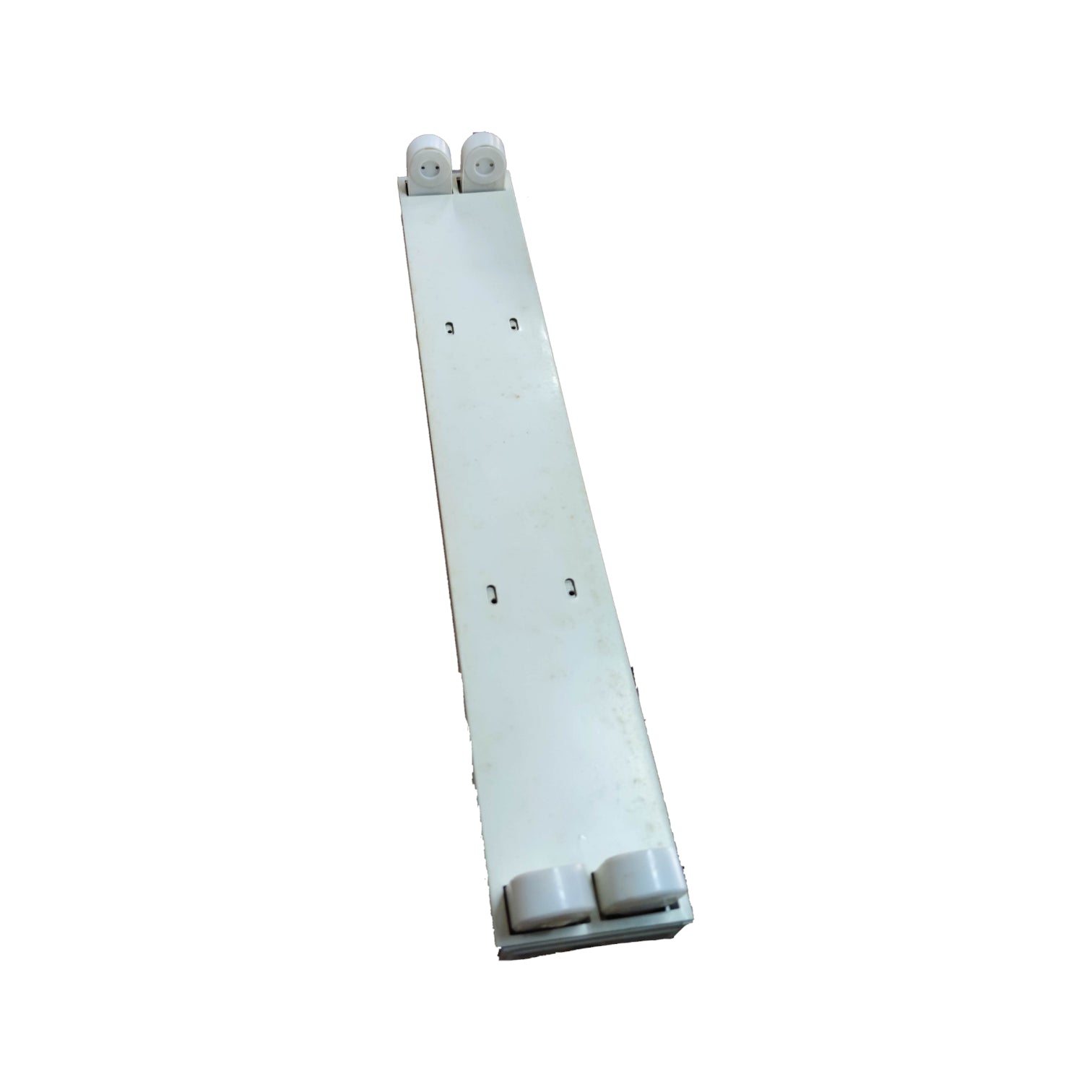 Focus 2x20W fluorescent light fixture with a sleek design for efficient lighting installation