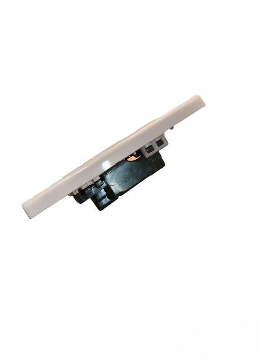 Omni Duplex Flat Pin Outlet 15A 250V with Wide Series Plate Cover WWP-113+WWD-400