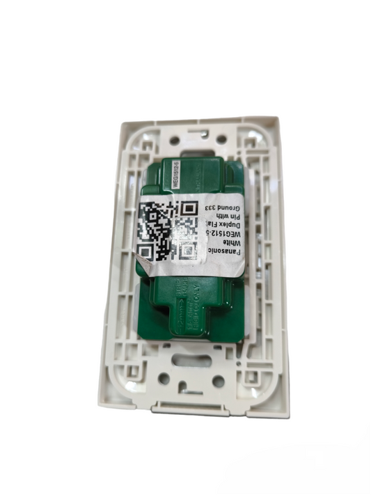 Panasonic Duplex Flat Pin Outlet with Ground 16A 250V with Plate Cover WEG1512-5/WEG6803W-1