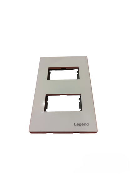 Legrand Universal Outlet with Ground 16A 250V LSO122