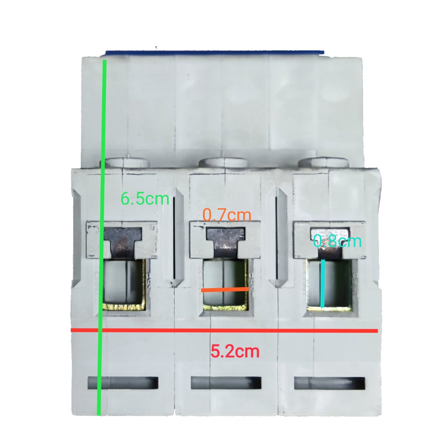 A white electrical contact block with overlaid dimension lines and measurements in centimeters: 6.5cm vertically on the left, 0.