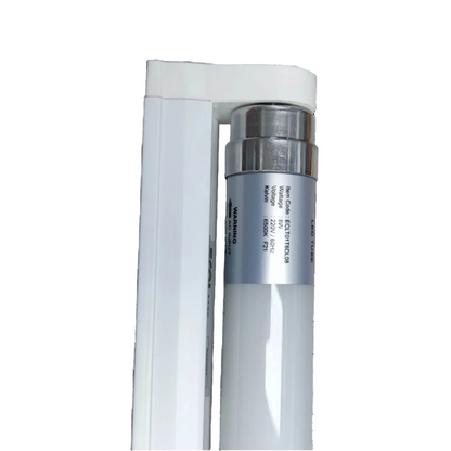 Ecolum 8W LED T8 fluorescent lamp with white casing and metal end cap for energy-efficient lighting