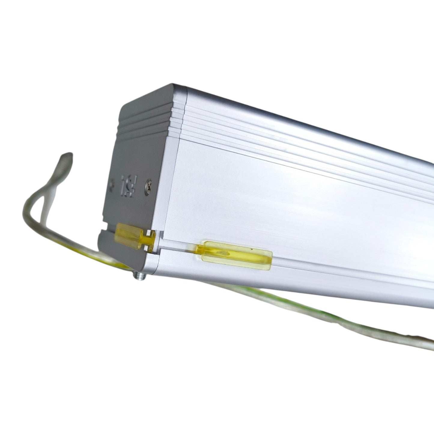 FSL 18W LED Linear Suspension Light 220V Daylight 6500K 1350 Lm Aluminum IP20 120 Beam Angle SSPL3C-18 600mm x 70mm x 70mm Pendant Mounting Electx Electrical Supply