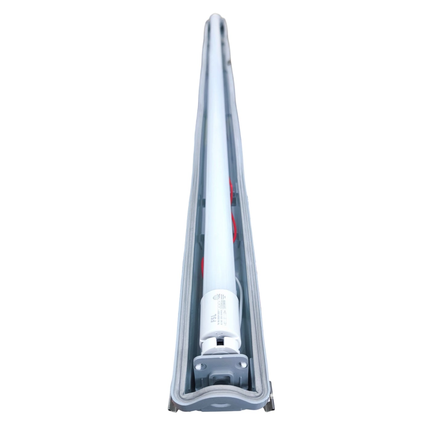 FSL 18W LED Weather-Proof Fixture with Lamp T8 180-265V Daylight 664mm x 108mm x 63mm Lm1050 WPT823-206