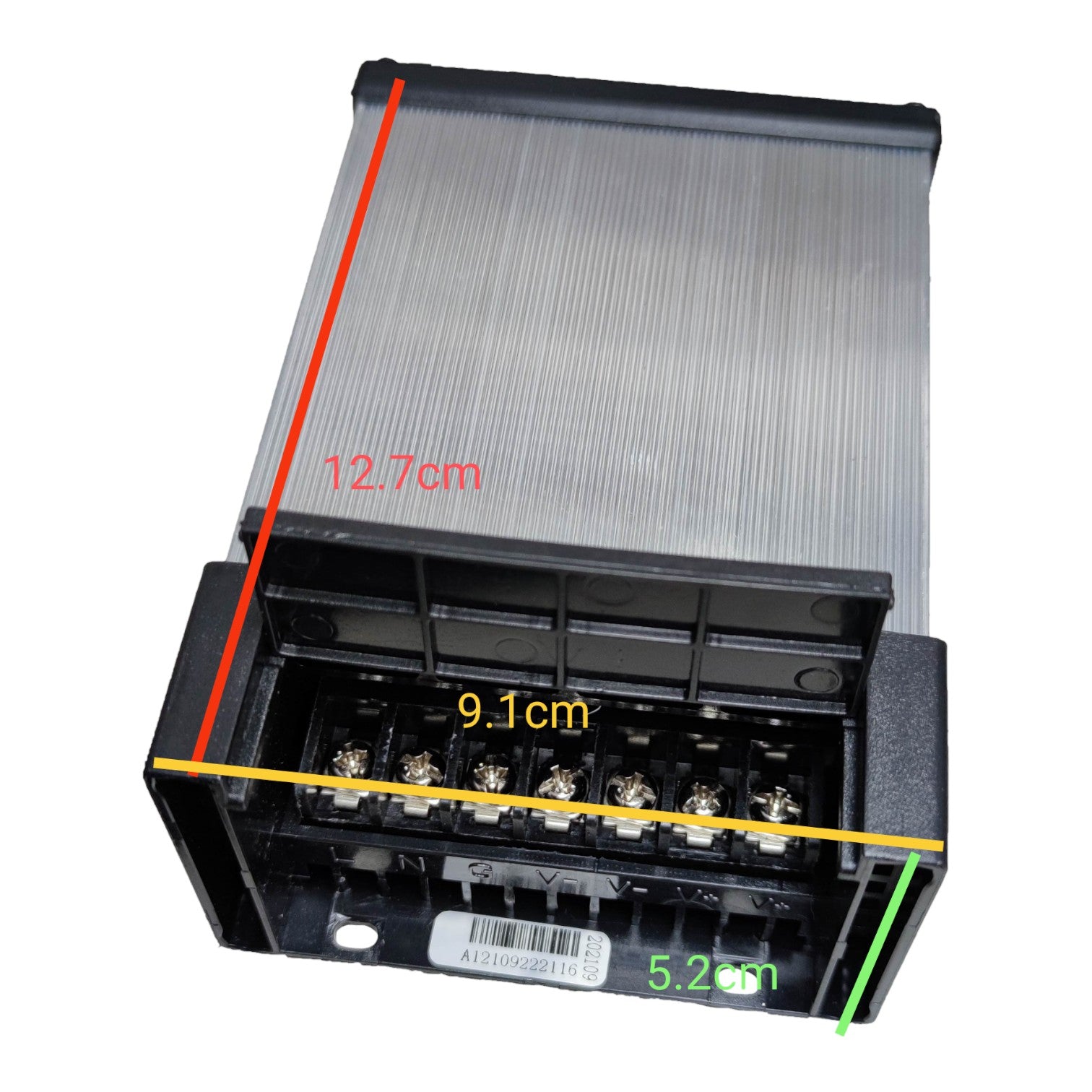 Rectangular electronic component with measurements on a white background