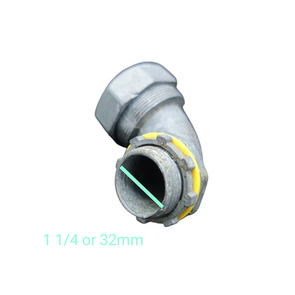 Metal pipe fitting with measurement '1 1/4 or 32mm' on a white background