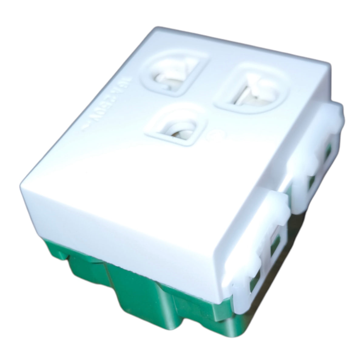 Omni Center Device Universal with Ground 10A 250V WWG-203