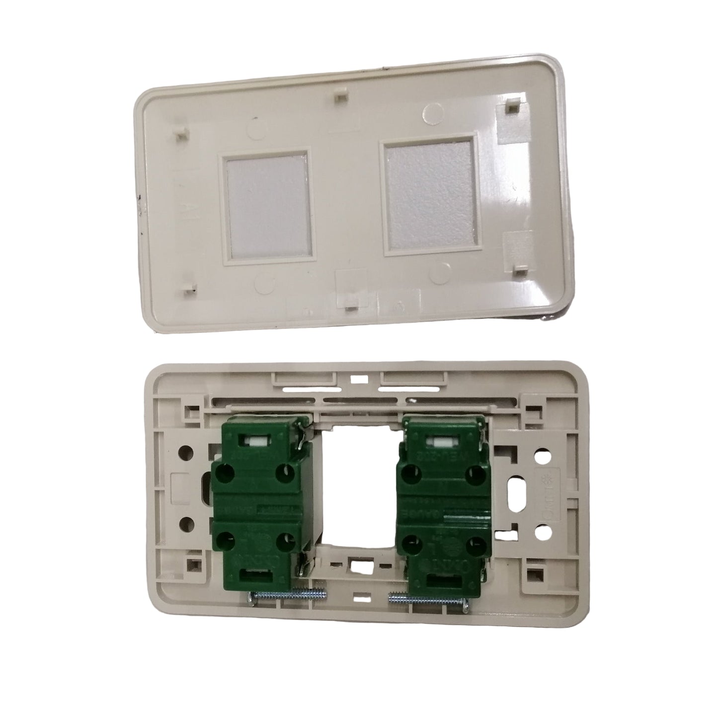 Omni Classis2 Gang Universa Outlet with Shutter 16A 250V with Plate Cover WEP-102+(WEU-202x2)