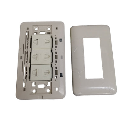 Omni Classis Series 3 Gang Universa Outlet with Shutter 16A 250V with Plate Cover WEP-103+(WEU-202x3) I
