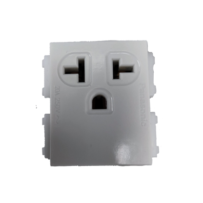 Panasonic Tandem Grounding Receptacle 20A 250V Quick Connect Terminal
