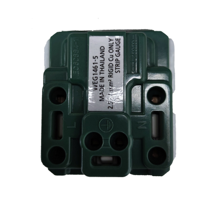 Panasonic Tandem Grounding Receptacle 20A 250V Quick Connect Terminal