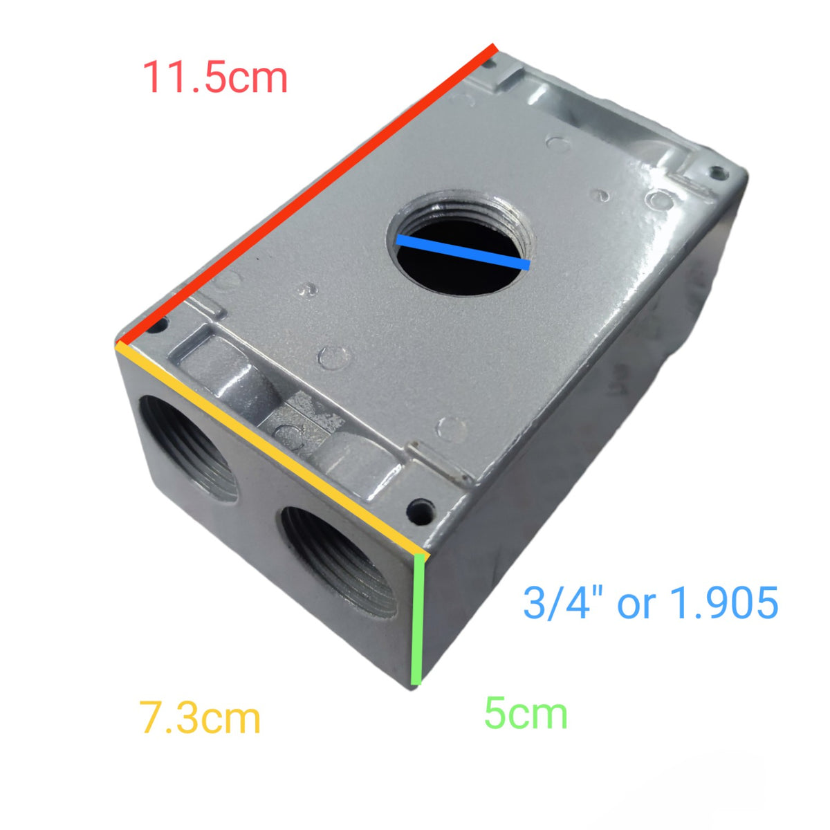 A metal plumbing fitting or valve body shown on a white background with overlaid dimension labels in centimeters and inches: 11.5 cm, 7.