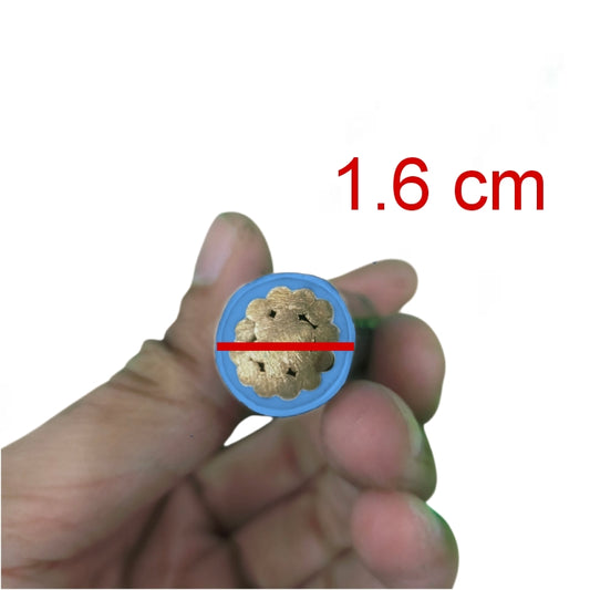 Hand holding a cable cross-section with a red line indicating 1.6 cm diameter on a white background.