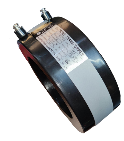Auspicious 800A 5A current transformer with black circular body and metal connectors