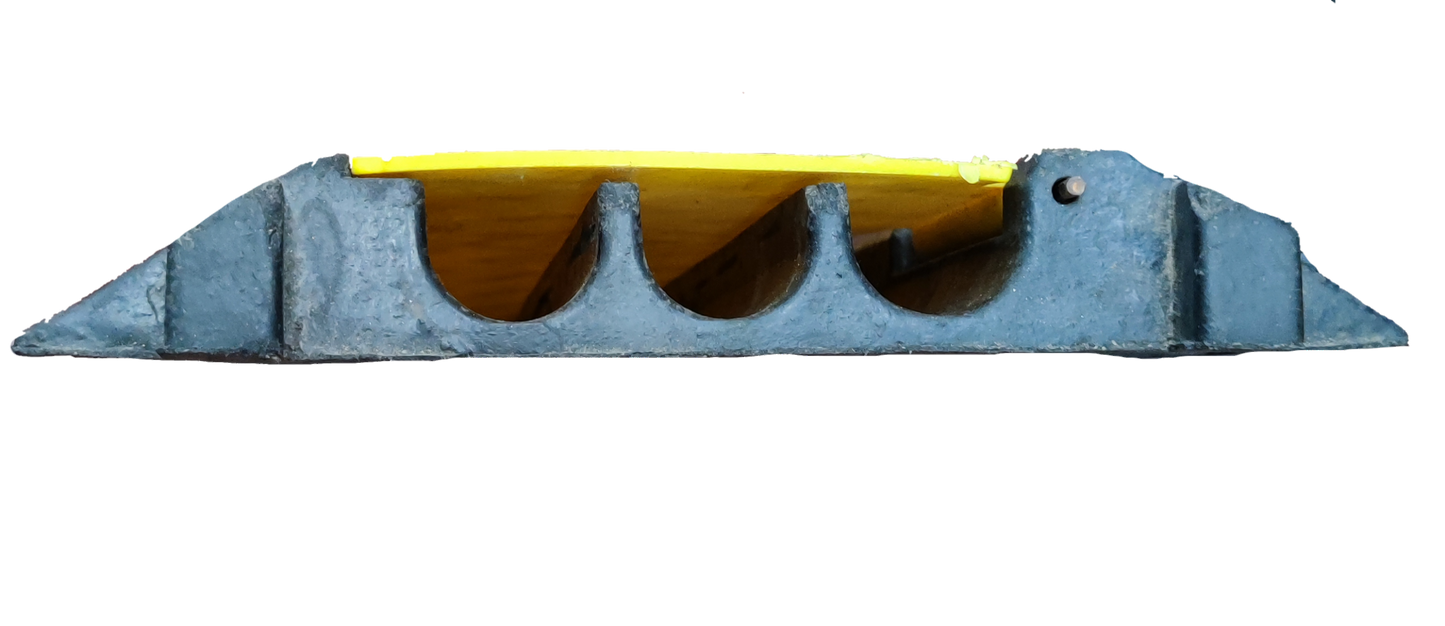 Grippes Ramp Cable Protector 3 Channel, 1 Meter x 29cm x 5cm,  Rubber Cable Ramp 3 Channel