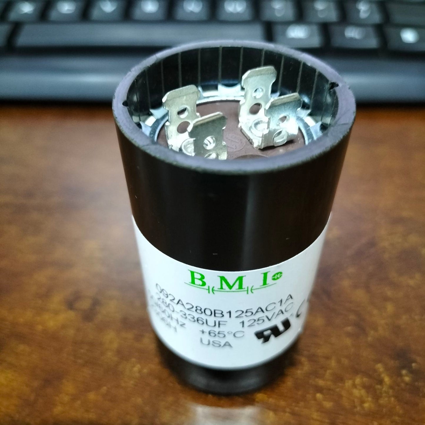 BMI 280-336uF Starting Capacitor for electrical applications with durable construction and standard connectors