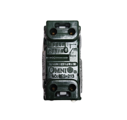 Omni 15A 250V classic wall switch in green for reliable electrical control