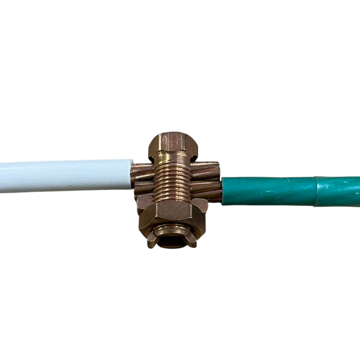 Brass Solderless Connector 1 Bolt 8-22MM joining white and green insulated stranded wires for electrical repairs