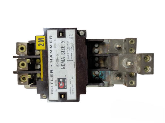 Cutler Hammer Magnetic Contactor 270A 480V NEMA Size 5 power switch component
